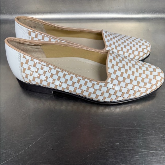 Trotters Liz Leather woven loafers size 9 - Picture 5 of 7